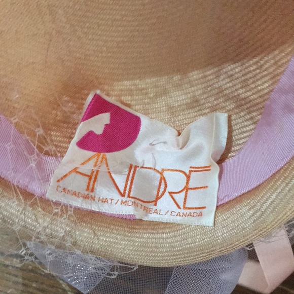 Vintage Formal Wedding Hat - 1970s/80s Peach Hat With Netting Tulle & Bow - Picture 5 of 6